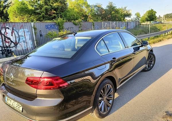 Volkswagen Passat cena 130000 przebieg: 88400, rok produkcji 2021 z Warszawa małe 742